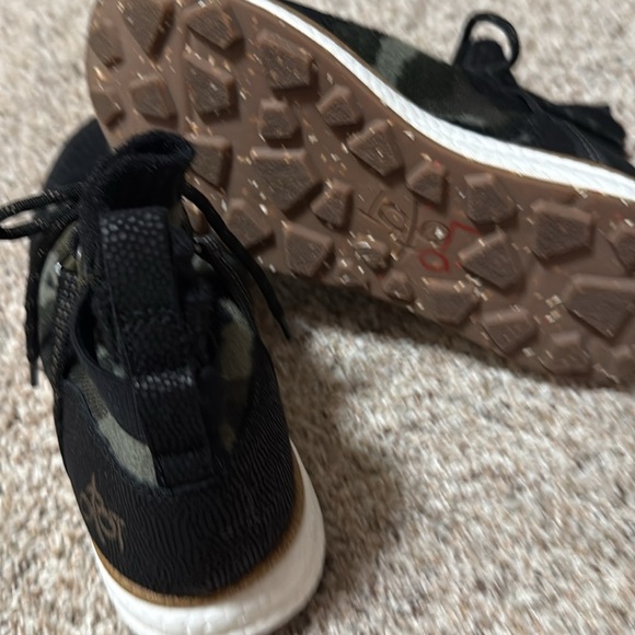 NWOB HYBRID IN PINE HIGH TOP SNEAKERS - Picture 8 of 8